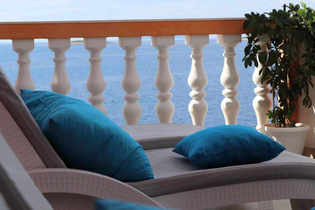Holiday Home Adriatic View Prizba Bagian luar foto